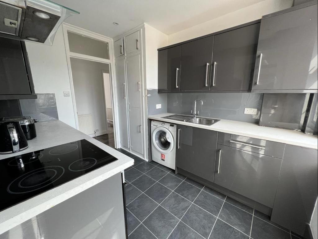 Bright And Spacious 2 Bedroom Apartment Σάτον Εξωτερικό φωτογραφία